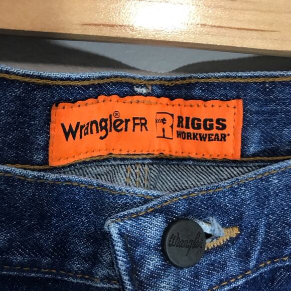 Wrangler RIGGS WORKWEAR FR Flame Resistant Relaxed Fit Jean 40 x 32 - Picture 5 of 6